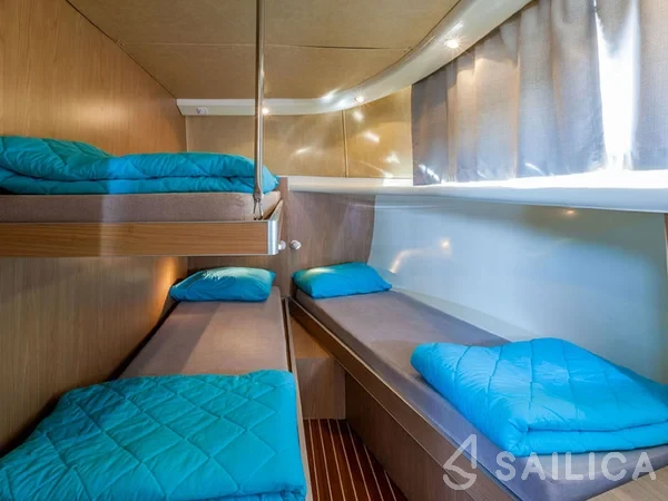 Pénichette 1020 - Yacht Charter Sailica