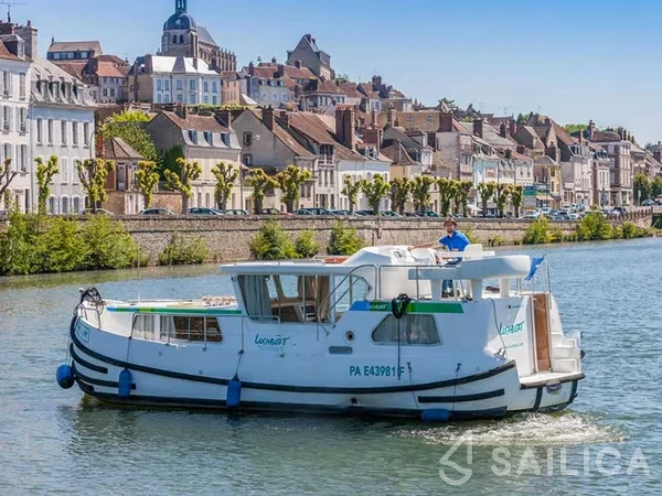 Pénichette 1020 - Yacht Charter Sailica