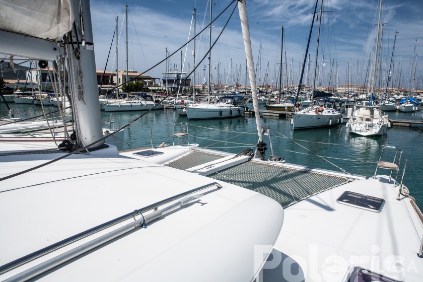 Lagoon 400 S2 - Yacht Charter Sailica