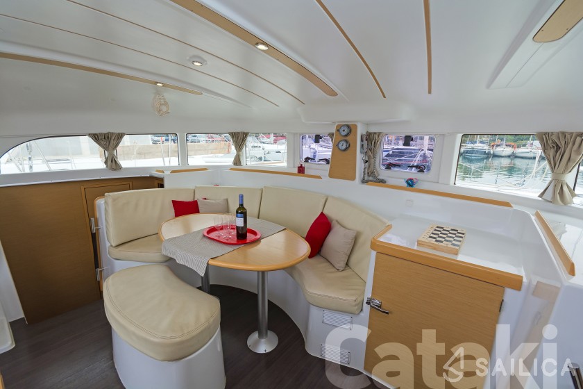 Lagoon 380 S2 - Yacht Charter Sailica