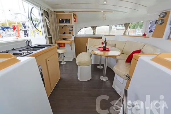 Lagoon 380 S2 - Yacht Charter Sailica