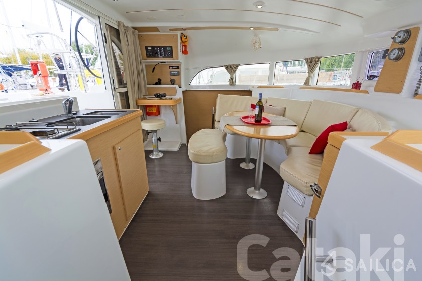 Lagoon 380 S2 - Yacht Charter Sailica