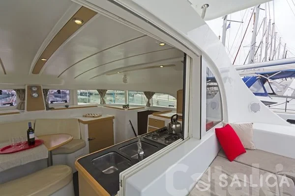 Lagoon 380 S2 - Yacht Charter Sailica