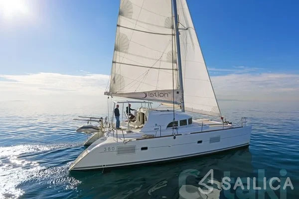 Lagoon 380 S2 - Yacht Charter Sailica