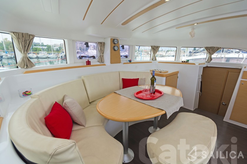 Lagoon 380 S2 - Yacht Charter Sailica