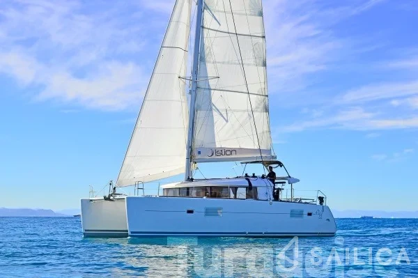 Lagoon 400 S2 - Yacht Charter Sailica