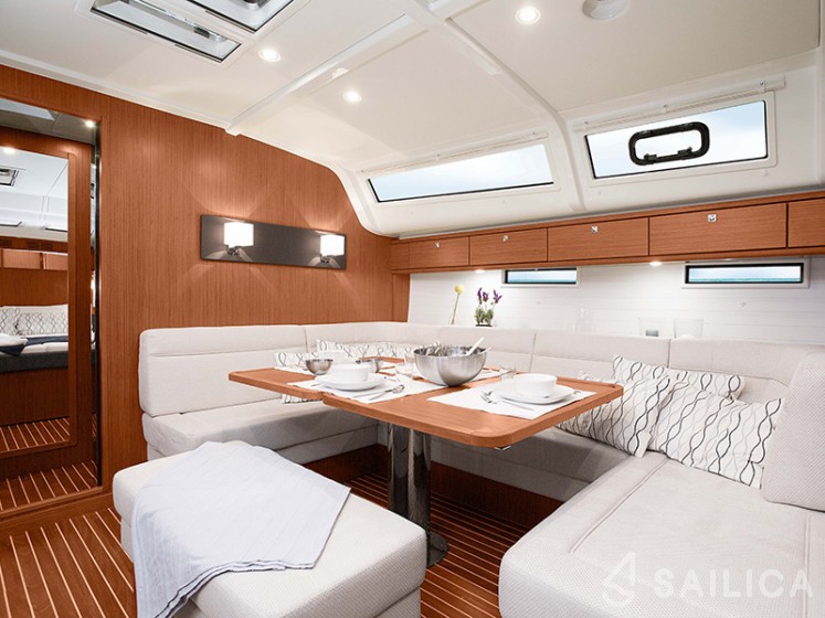Bavaria 51 Cruiser - Yacht Charter Sailica