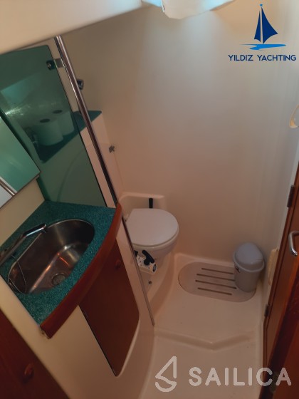 Oceanis 343 - Yacht Charter Sailica