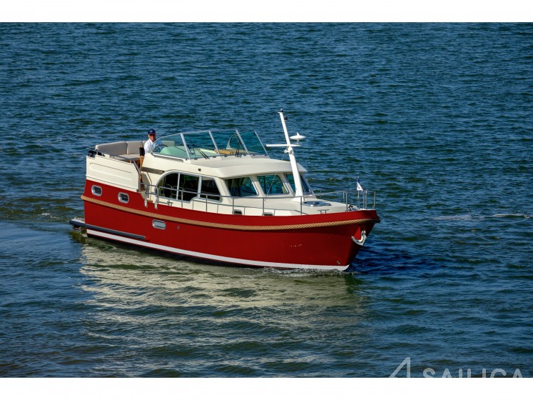 Grand Sturdy 35.0 AC - Yacht Charter Sailica