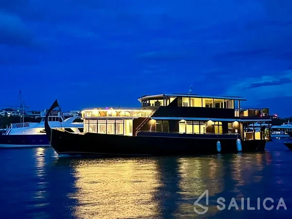 Motoryacht - Yacht Charter Sailica
