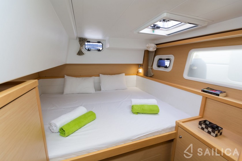 Lagoon 39 - Yacht Charter Sailica