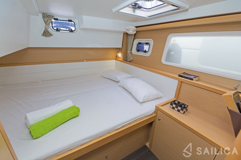 Lagoon 39 - Yacht Charter Sailica