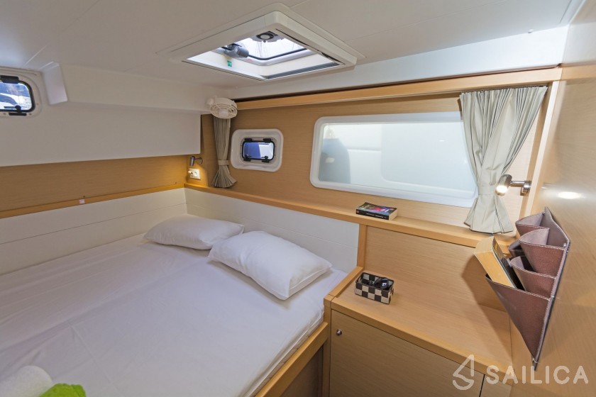 Lagoon 39 - Yacht Charter Sailica
