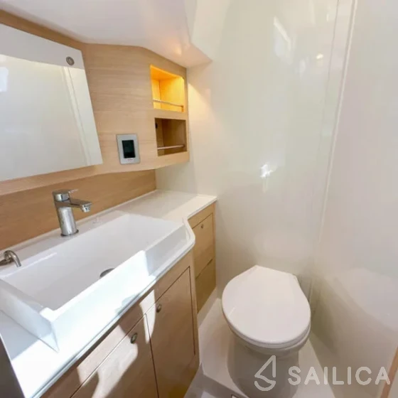 Delta 47 - Yacht Charter Sailica