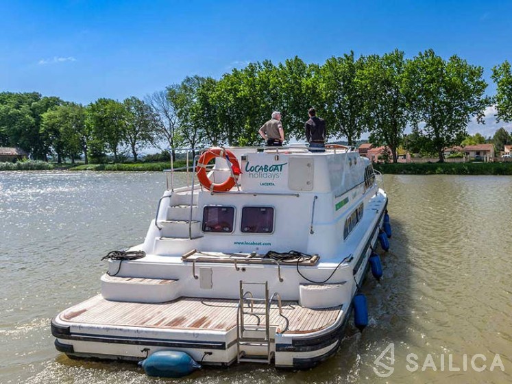Europa 400 - Yacht Charter Sailica