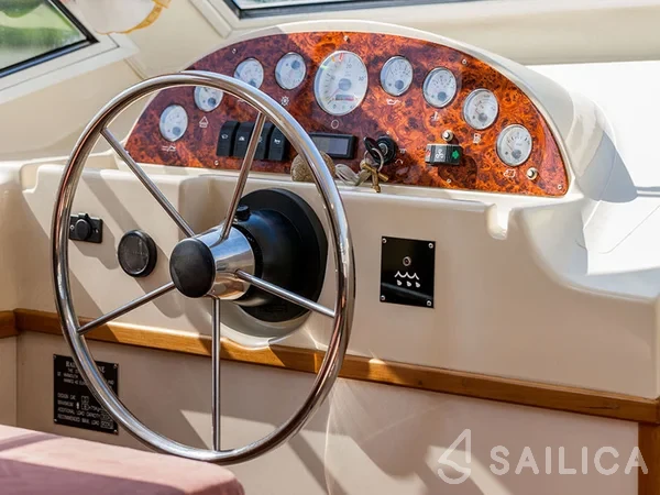 Europa 400 - Yacht Charter Sailica