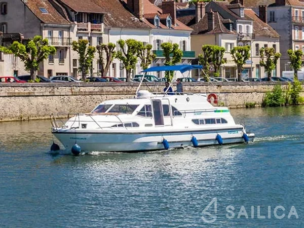 Europa 400 - Yacht Charter Sailica