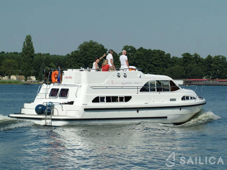 Europa 400 - Yacht Charter Sailica
