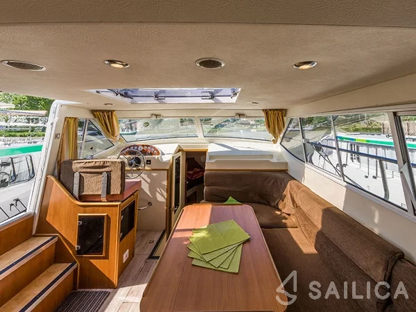 Europa 400 - Yacht Charter Sailica