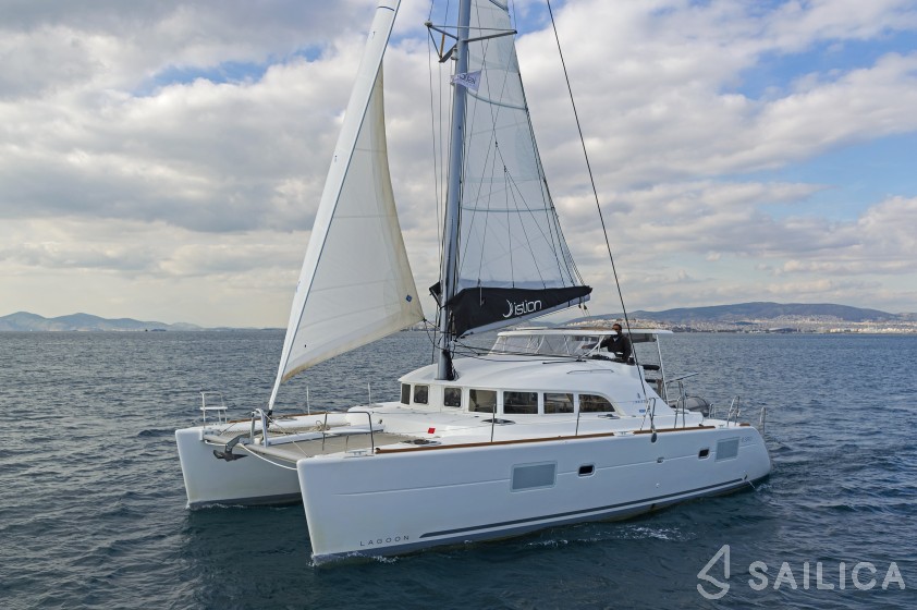 Lagoon 380 - Yacht Charter Sailica