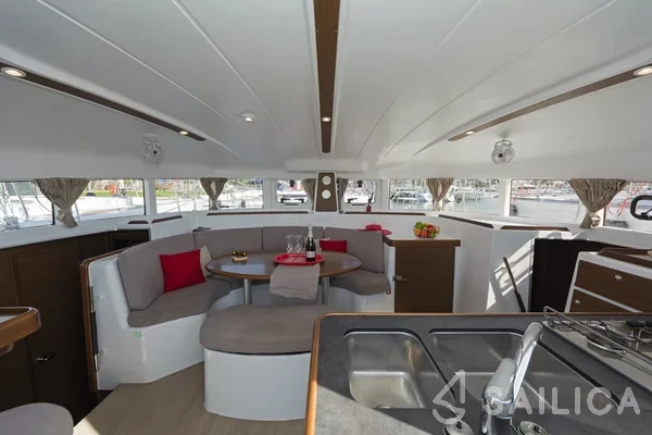 Lagoon 380 - Yacht Charter Sailica