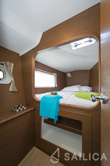 Lagoon 380 - Yacht Charter Sailica