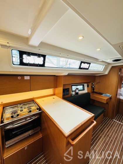Bavaria C38 - Yacht Charter Sailica