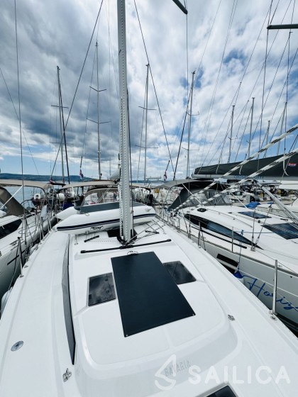 Bavaria C38 - Yacht Charter Sailica