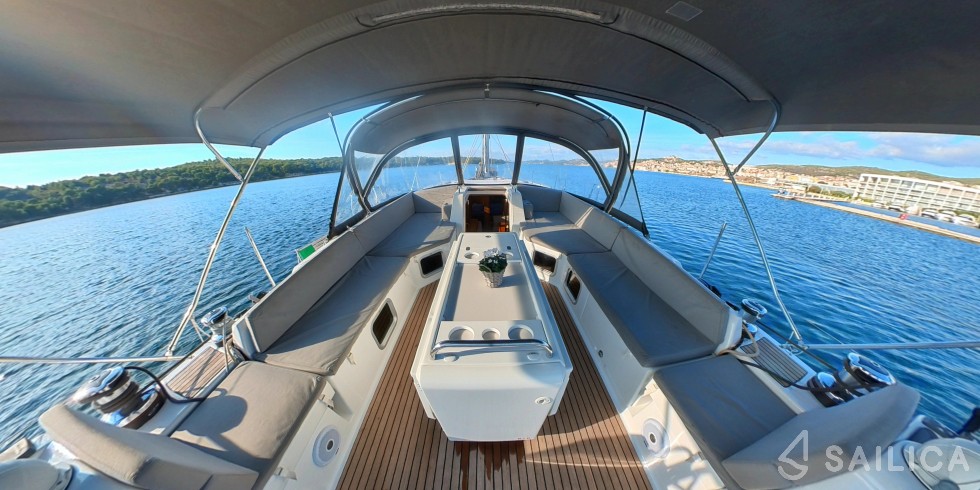 Jeanneau 54 - Yacht Charter Sailica