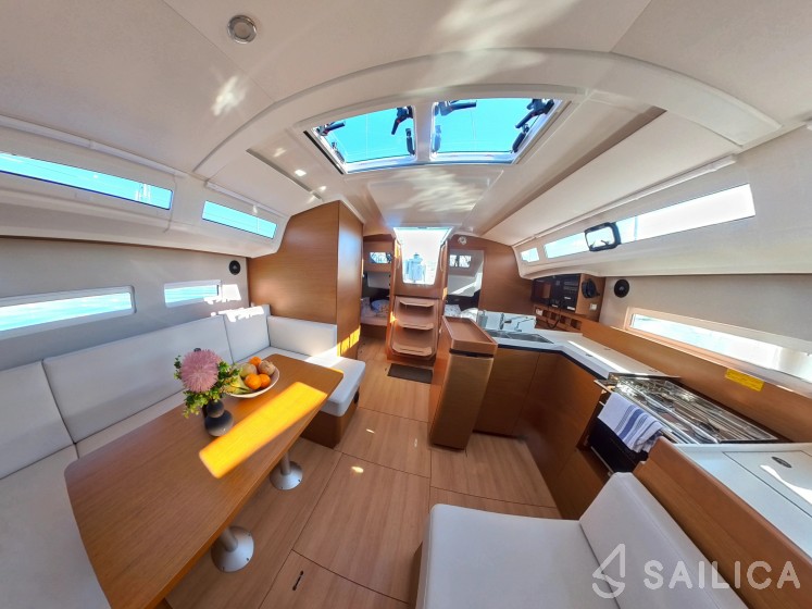 Sun Odyssey 410 - Yacht Charter Sailica