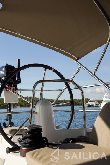 Sun Odyssey 410 - Yacht Charter Sailica