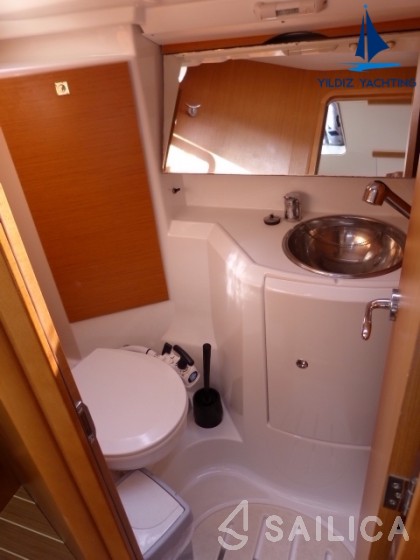 Sun Odyssey 36i - Yacht Charter Sailica