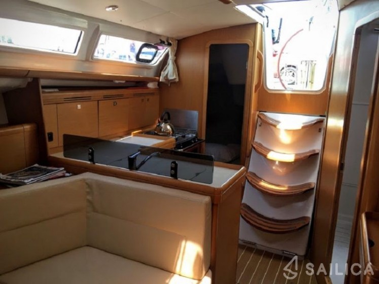 Sun Odyssey 36i - Yacht Charter Sailica