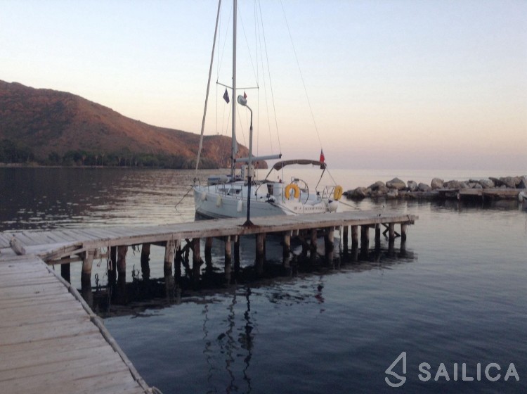 Sun Odyssey 36i - Yacht Charter Sailica