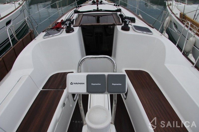 Sun Odyssey 36i - Yacht Charter Sailica