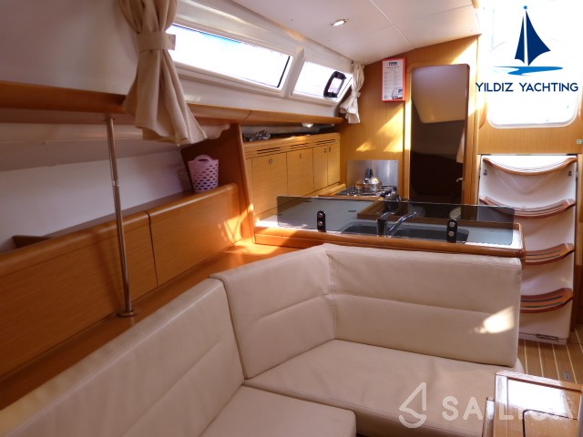 Sun Odyssey 36i - Yacht Charter Sailica