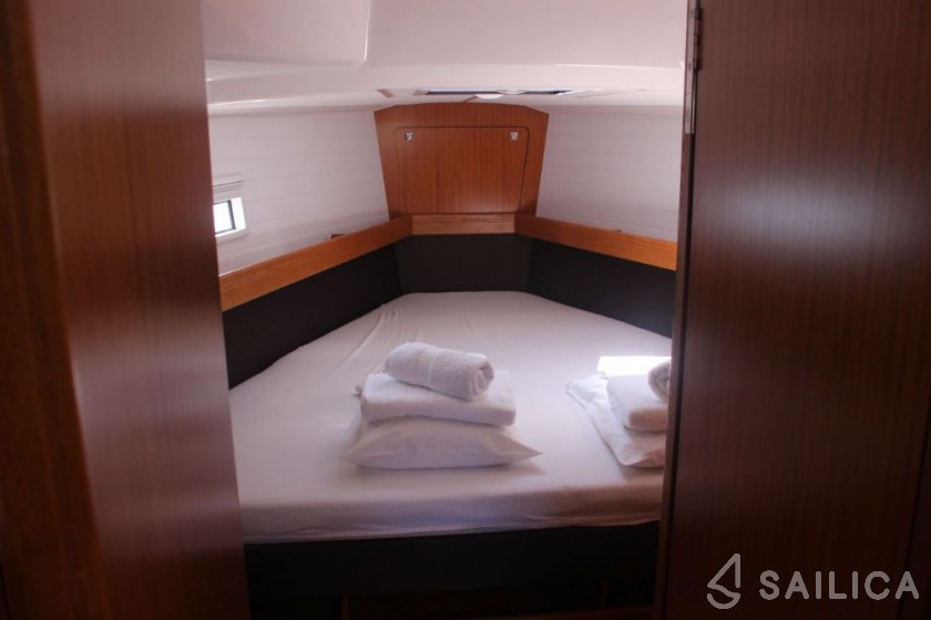 Bavaria 41 Cruiser - Yacht Charter Sailica