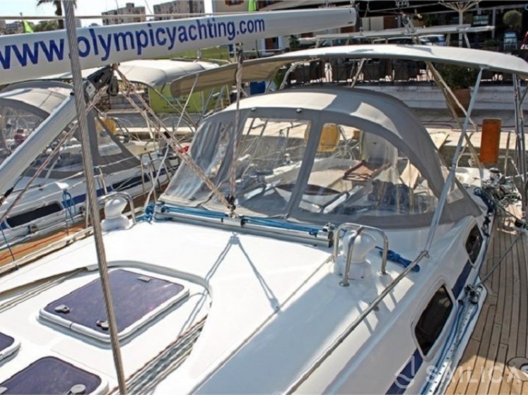Bavaria 38 Cruiser - Yacht Charter Sailica
