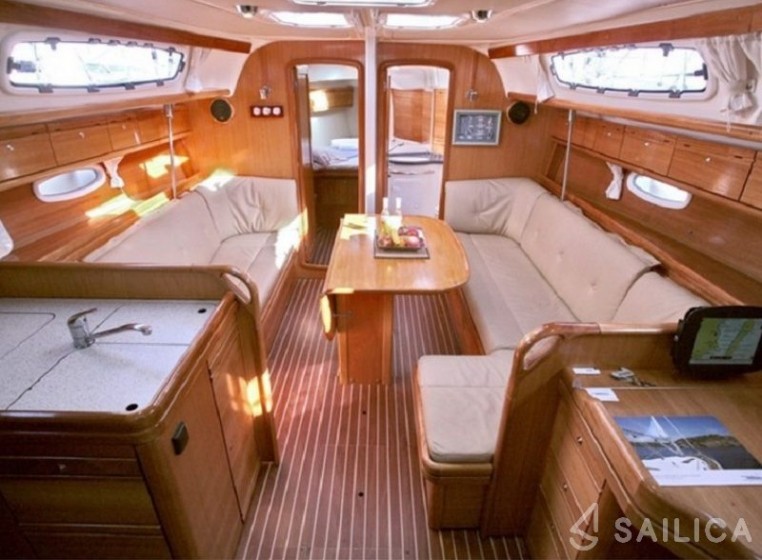 Bavaria 38 Cruiser - Yacht Charter Sailica