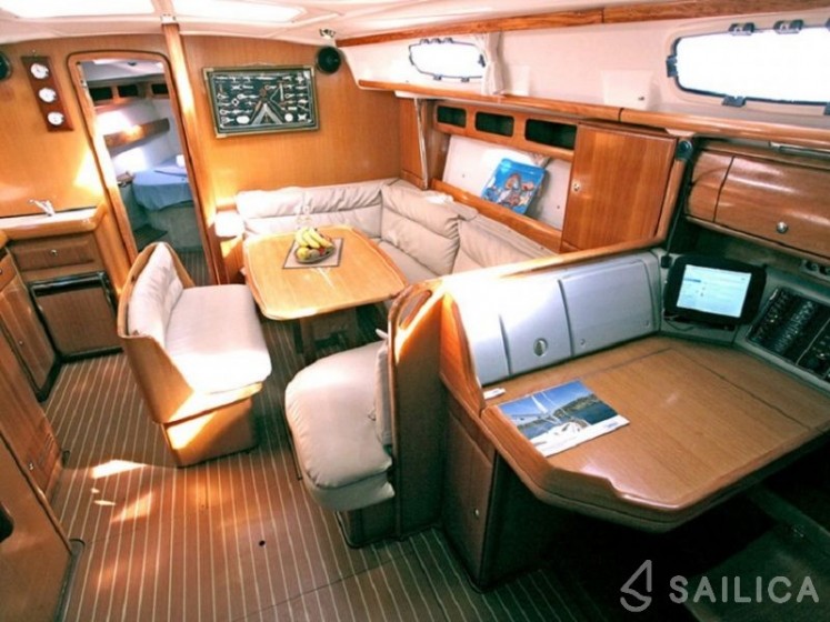 Bavaria 42 Cruiser - Yacht Charter Sailica