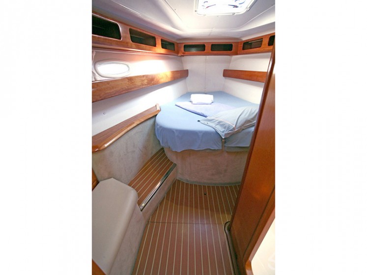 Bavaria 42 Cruiser - Yacht Charter Sailica