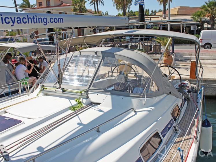 Bavaria 42 Cruiser - Yacht Charter Sailica
