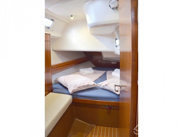 Bavaria 44 - Yacht Charter Sailica