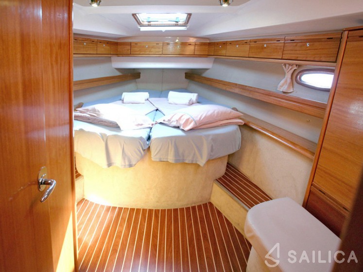 Bavaria 46 Cruiser - Yacht Charter Sailica