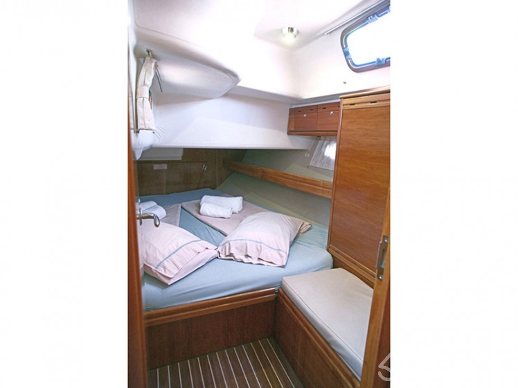 Bavaria 46 Cruiser - Yacht Charter Sailica