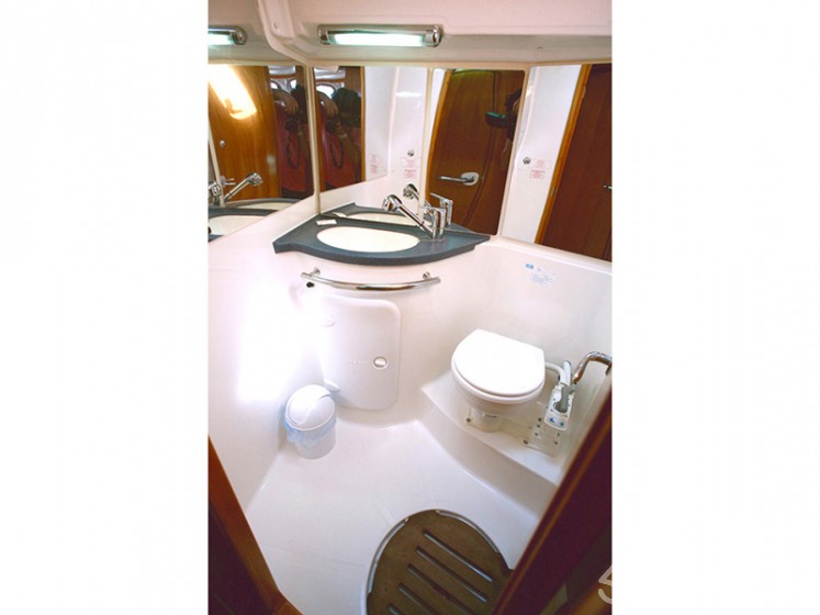 Bavaria 46 Cruiser - Yacht Charter Sailica