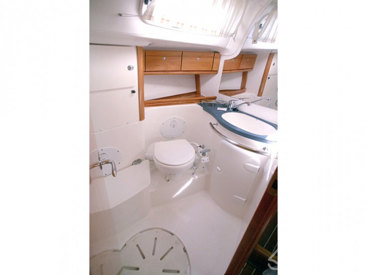 Bavaria 50 Cruiser - Yacht Charter Sailica