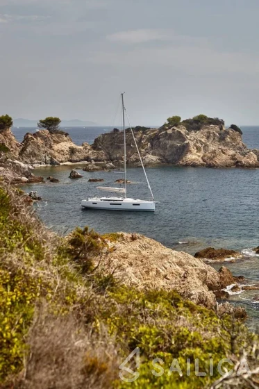 Sun Odyssey 440 - Yacht Charter Sailica