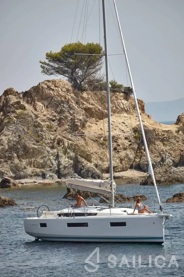 Sun Odyssey 440 - Yacht Charter Sailica