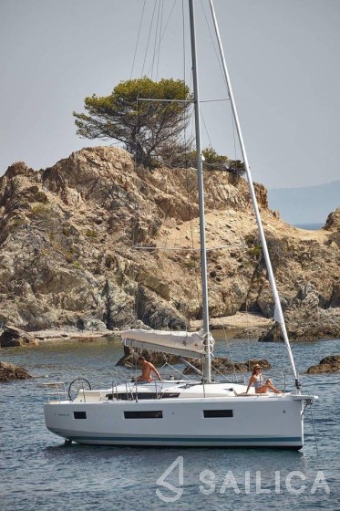 Sun Odyssey 440 - Yacht Charter Sailica